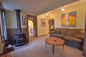 Smart TV, fireplace, DVD player, music library