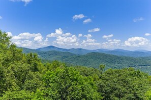 Miscellaneous - Romance with this Gorgeous Mnt View’ minutes to downtown Boone , Gated community (Boone)