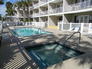 Ulkouima-allas, lämmitetty uima-allas