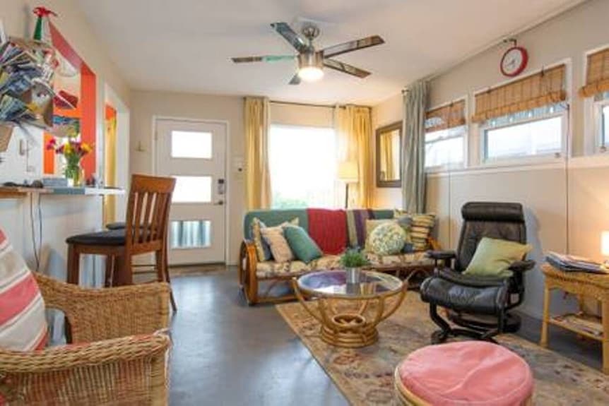 Mid-century Modest Cottage At Pierpont Beach - Ventura, CA