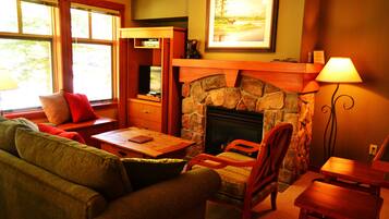 Smart TV, chimenea, videojuegos, reproductor de DVD