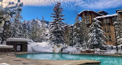 Ski In and Ski Out 2 Bedroom & 2 Bathroom at BeautifulSolitude Mountain Resort