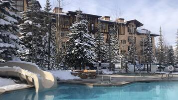 Piscine extérieure, piscine chauffée