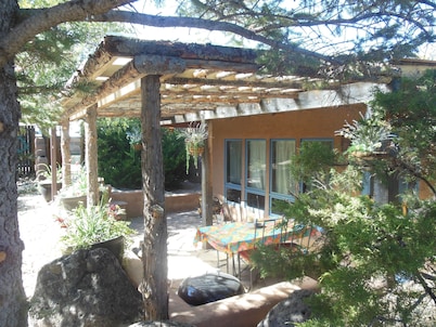 CHARMING TAOS ADOBE HOME