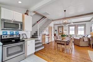 Interior - Location! Historic Cottage, Super Clean, Very Comfortable and Spacious!  (Bay Saint Louis)