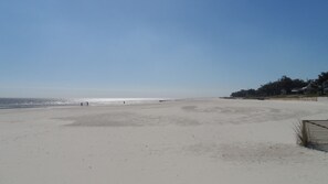 Liegestühle, Strandtücher
