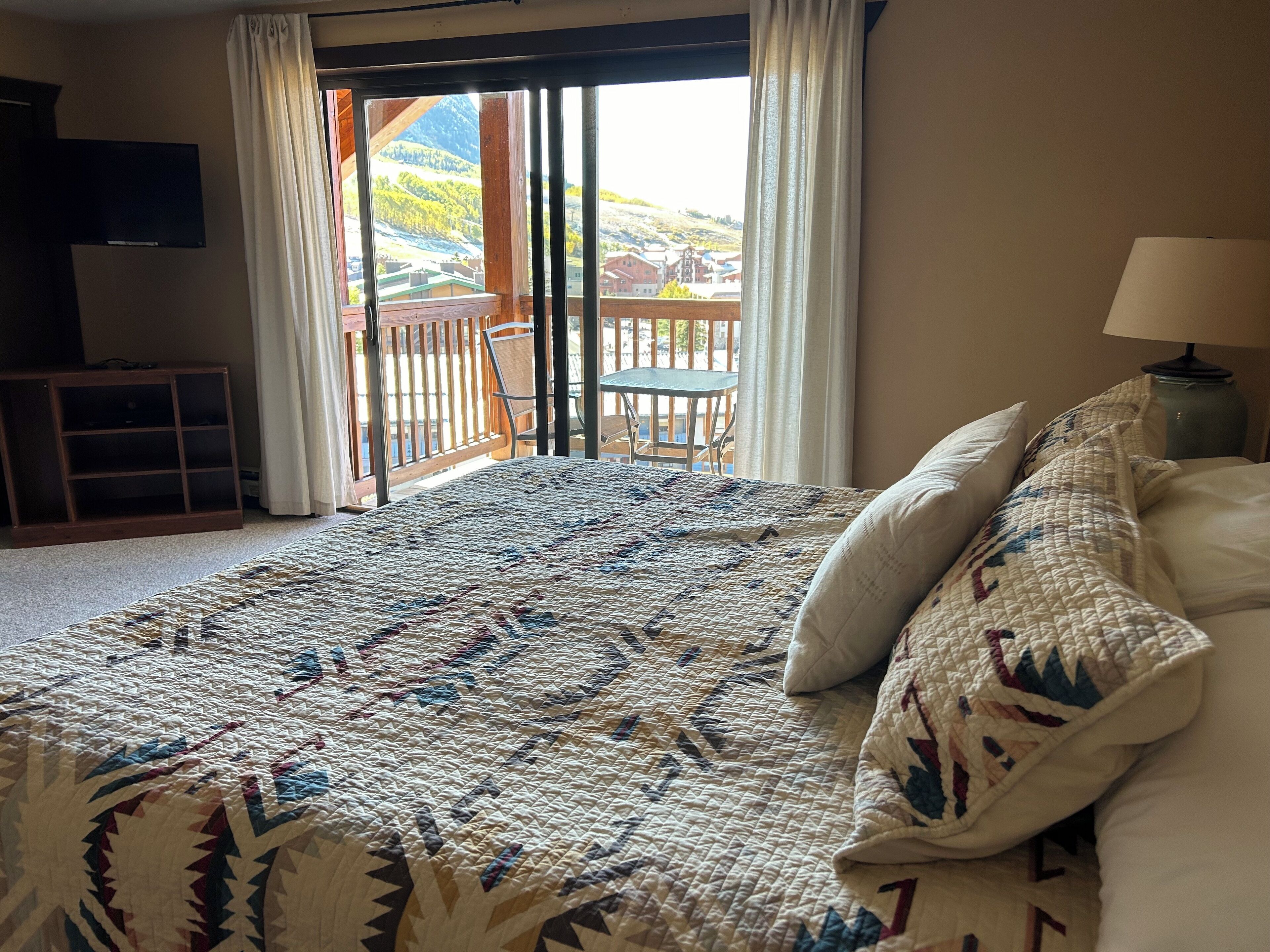 4 soverom, strykejern/-brett, reiseseng for barn og wi-fi (inkludert)