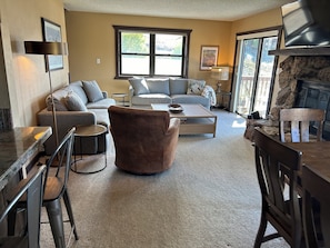 Smart TV, fireplace, DVD player