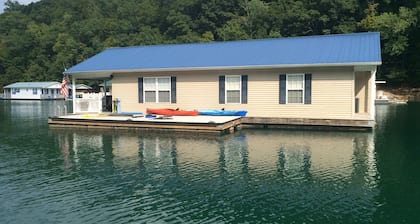Attitude Adjustment Beautiful Floating Home on Scenic Norris Lake