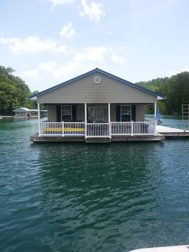 Asenteen säätö Kaunis kelluva koti Scenic Norris -järvellä