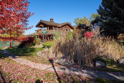 Mt. Joseph Lodge in Downtown Joseph: Unit #3