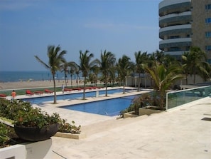 Utomhuspool