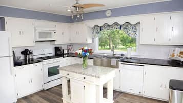 Réfrigérateur, micro-ondes