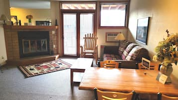 TV, fireplace, DVD player, table tennis