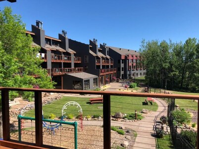 SKI-OUT & IN! Hike, bike, fish, golf, beautiful Lake Superior N Shore/Sleeps 2+