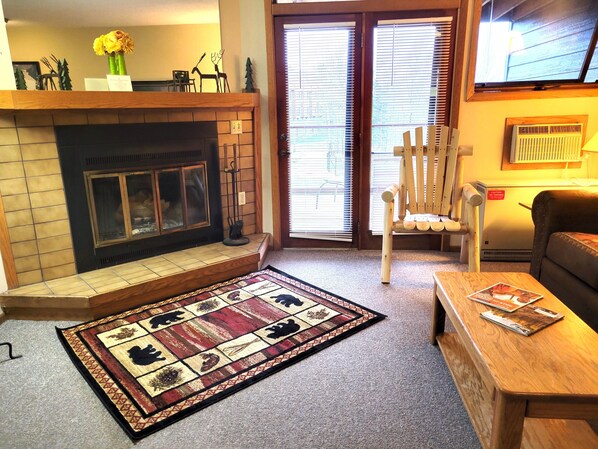 TV, fireplace, DVD player, ping pong