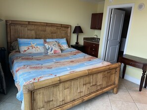 4 bedrooms, Internet, bed sheets