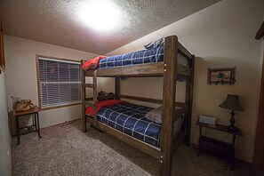 3 Schlafzimmer, Schreibtisch, kostenloses WLAN, Bettwäsche