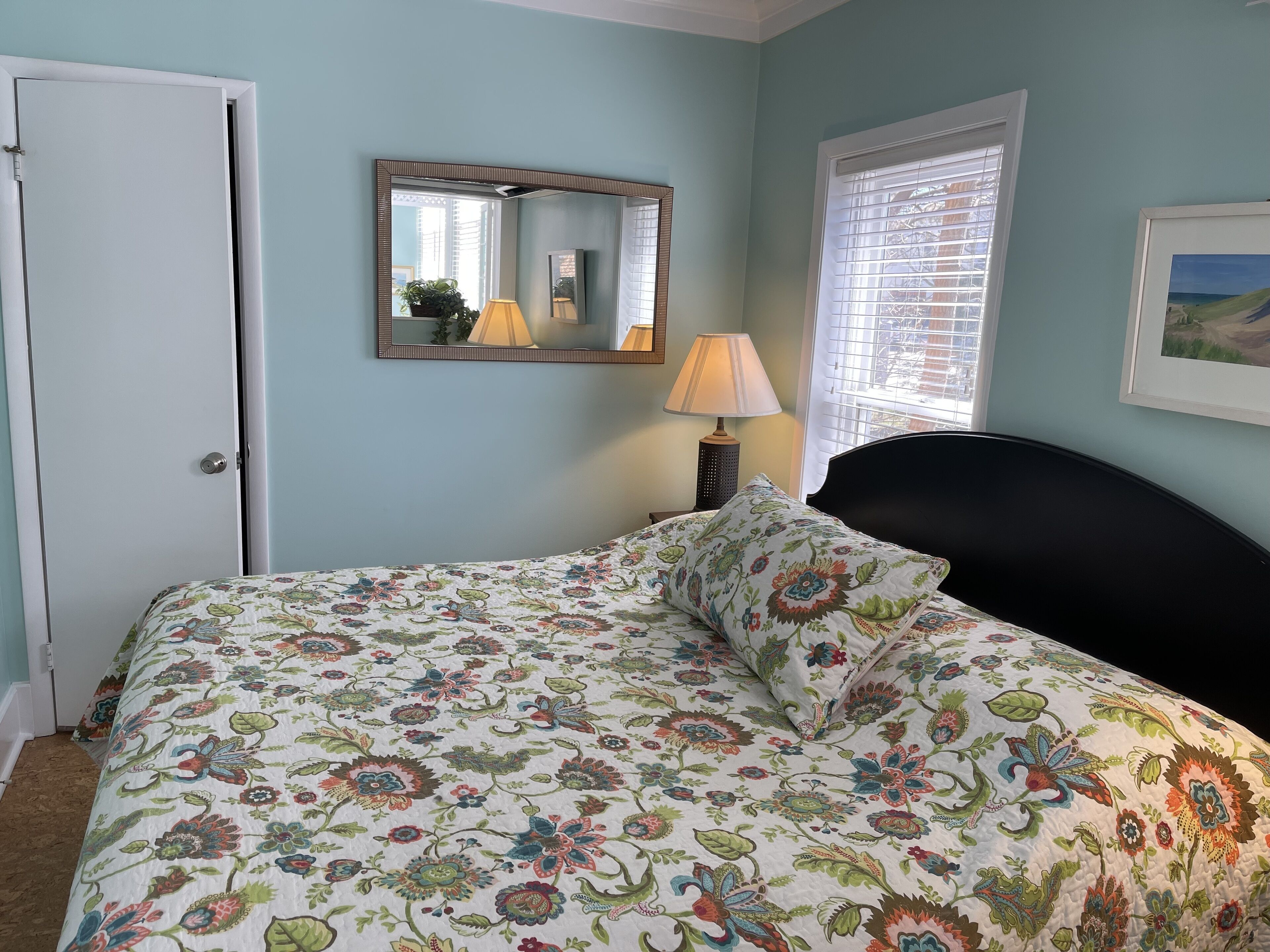 1 chambre, fer et planche à repasser, accès au Wi-Fi (inclus)