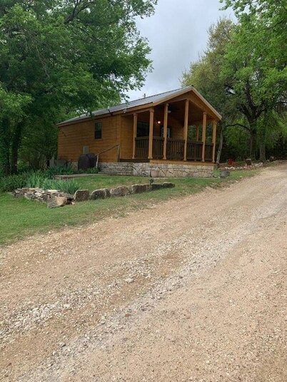 Hillside Cabin at Brazos House Retreat