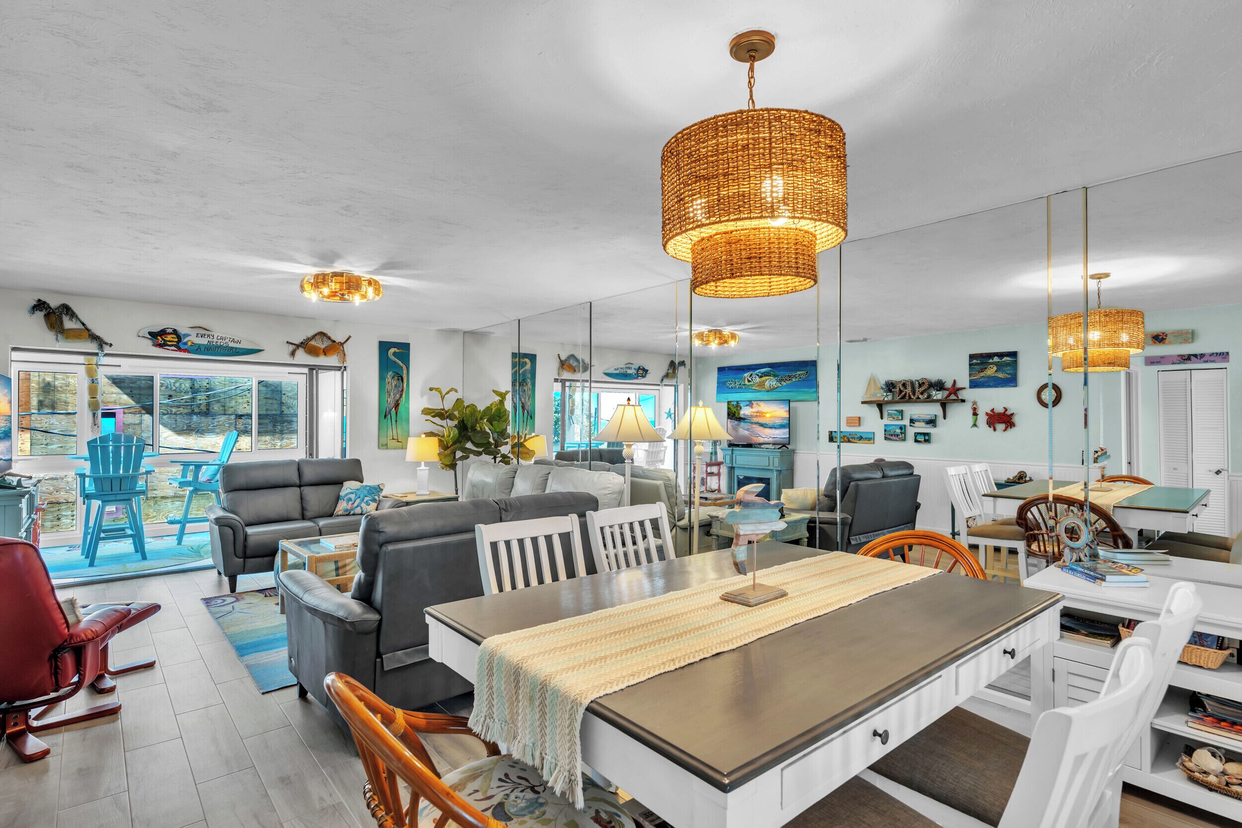 Sandy Cheeks & Barefeet, Gorgeous Interior Gulf Beach Place, Pool, On Beach Side - Holmes Beach, FL
