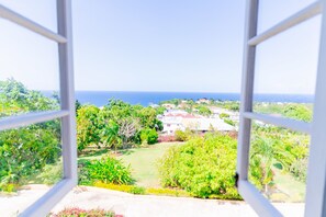 Interior - 12 Guests Included in Price!  Includes: Ocean View, Pool & Other Amenities (Rio Nuevo Heights)