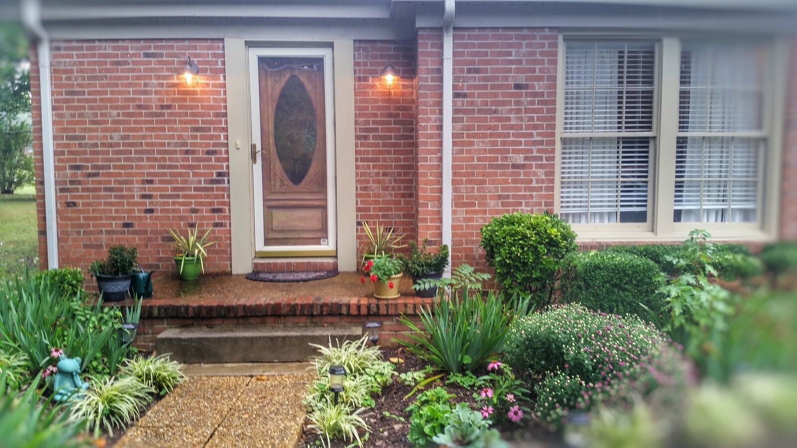5 Star listing... Dog Friendly in Downtown Franklin!<br>