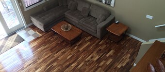 Enjoy your visit in this beautiful, new, clean family and pet friendly cabin.