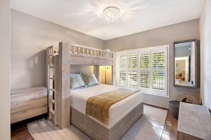5 Schlafzimmer, Bügeleisen/Bügelbrett, WLAN, Bettwäsche