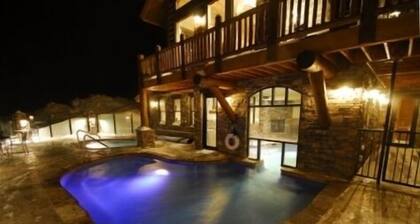 Luxury Ski in / out Private Lodge & allas - Cascade Ridge
