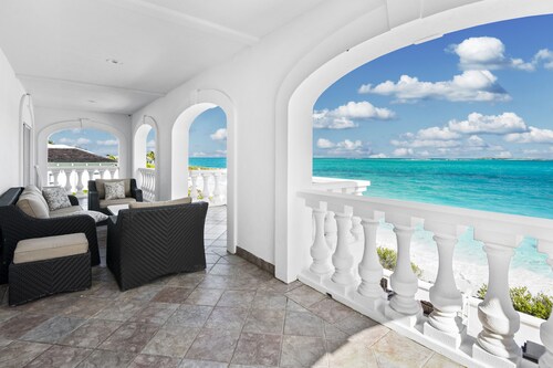 Papaya House Exuma on Spectacular Beach 