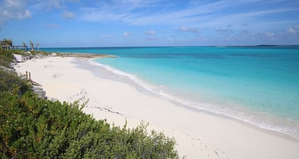 Papaya House Exuma sur une plage spectaculaire