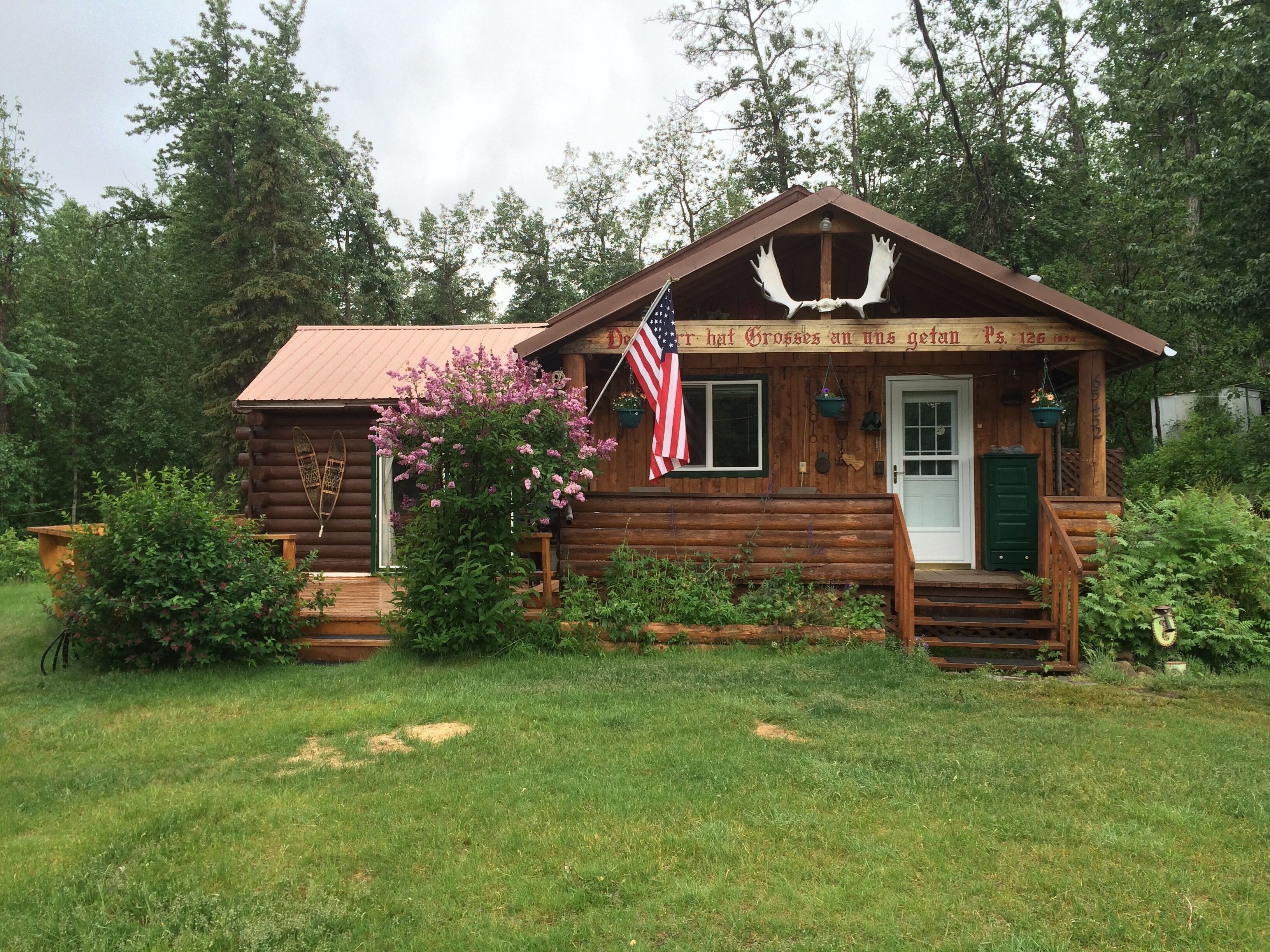 Nestled in a quiet community in the Mountains near the Matanuska Glacier