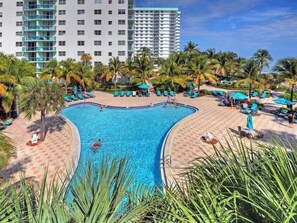 Een verwarmd zwembad