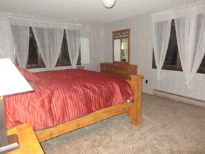 4 habitaciones, tabla de planchar con plancha y wifi gratis 