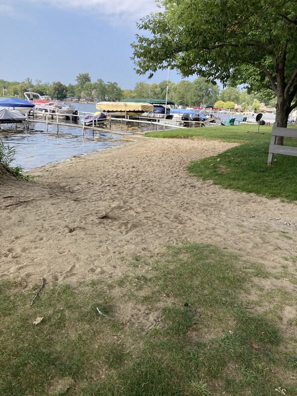 In Strandnähe, Liegestühle