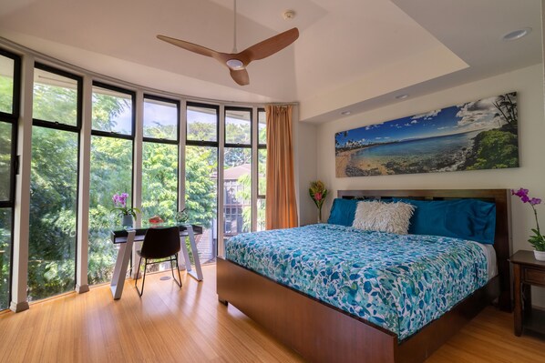 3 bedrooms, desk, iron/ironing board, travel cot