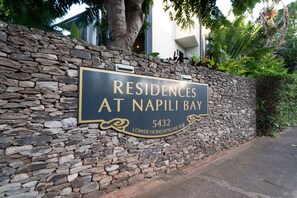 Exterior detail - Beautiful Napili Bay 200 Steps to the Beach! (Lahaina)