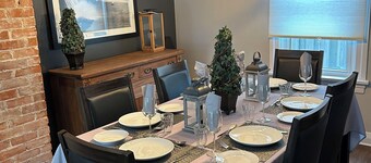 Entire house 10 minute walk to The Falls and all Attractions! No Car Needed