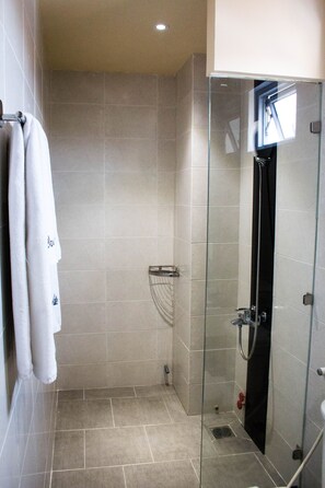 ヘアドライヤー、タオル