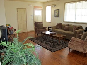 Smart TV, DVD player, stereo