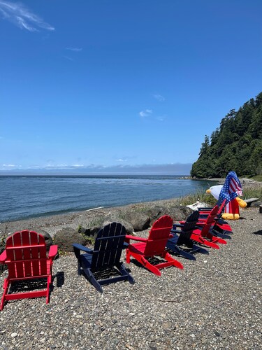Stay at the BEST Olympic Peninsula Ocean Beach Retreat!