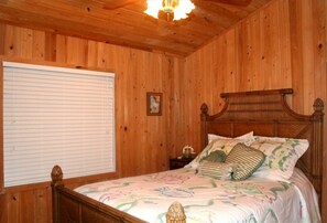 1 bedroom, in-room safe, iron/ironing board, WiFi