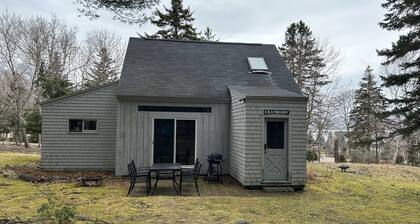 Peaceful Cottage with Ocean Access