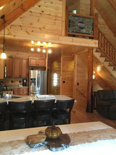 Creekside Cabin, Willis, VA