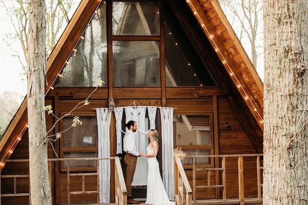 Elope at our stunning a-frame!
Victoria Smith Photography