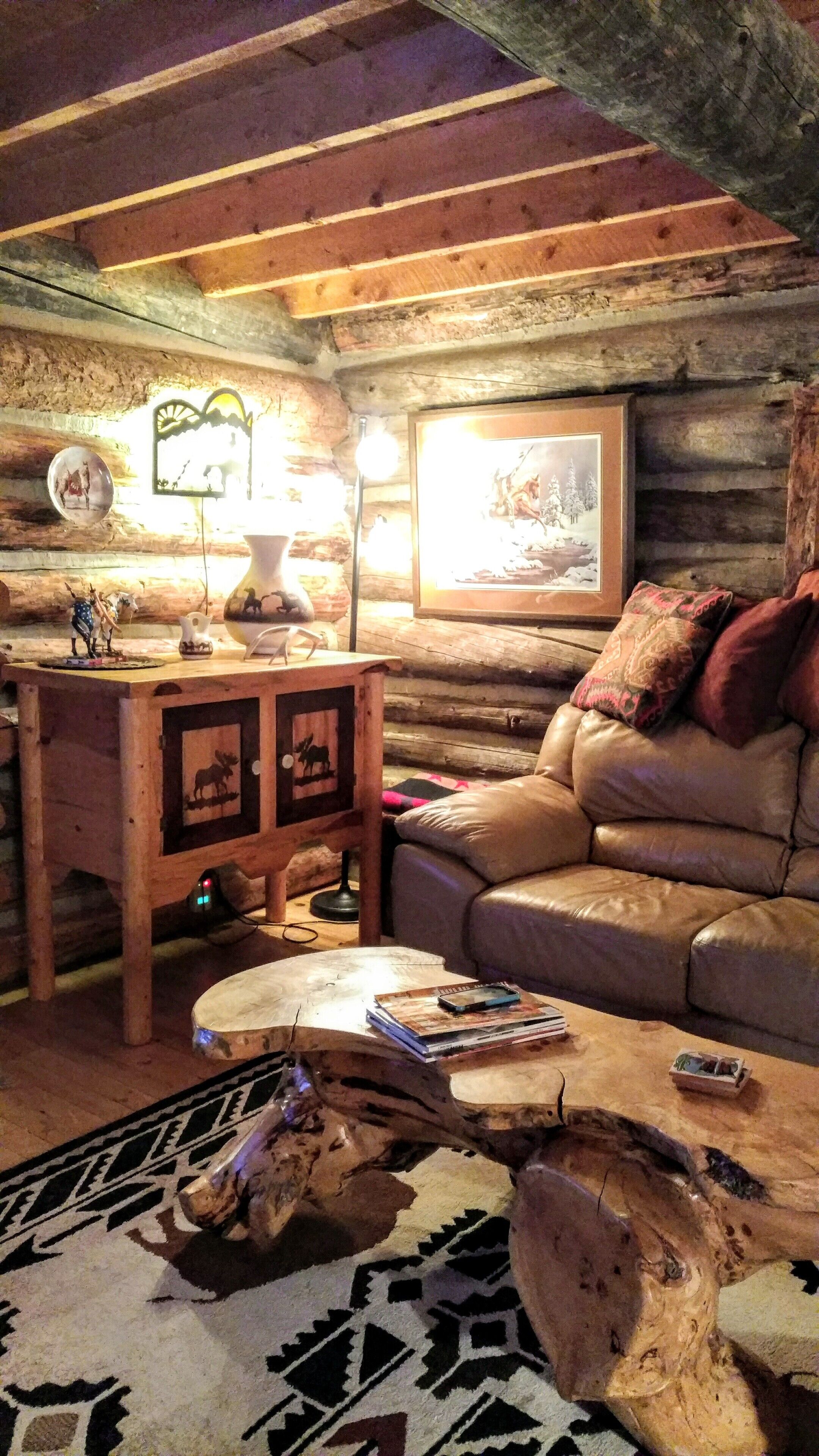 Smart TV, fireplace, DVD player, books