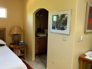 Schreibtisch, Bügeleisen/Bügelbrett, WLAN, Bettwäsche