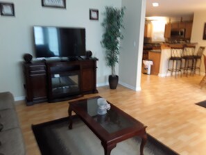 Smart TV, books - Bohnair a great vacation home!!!! (Biloxi)