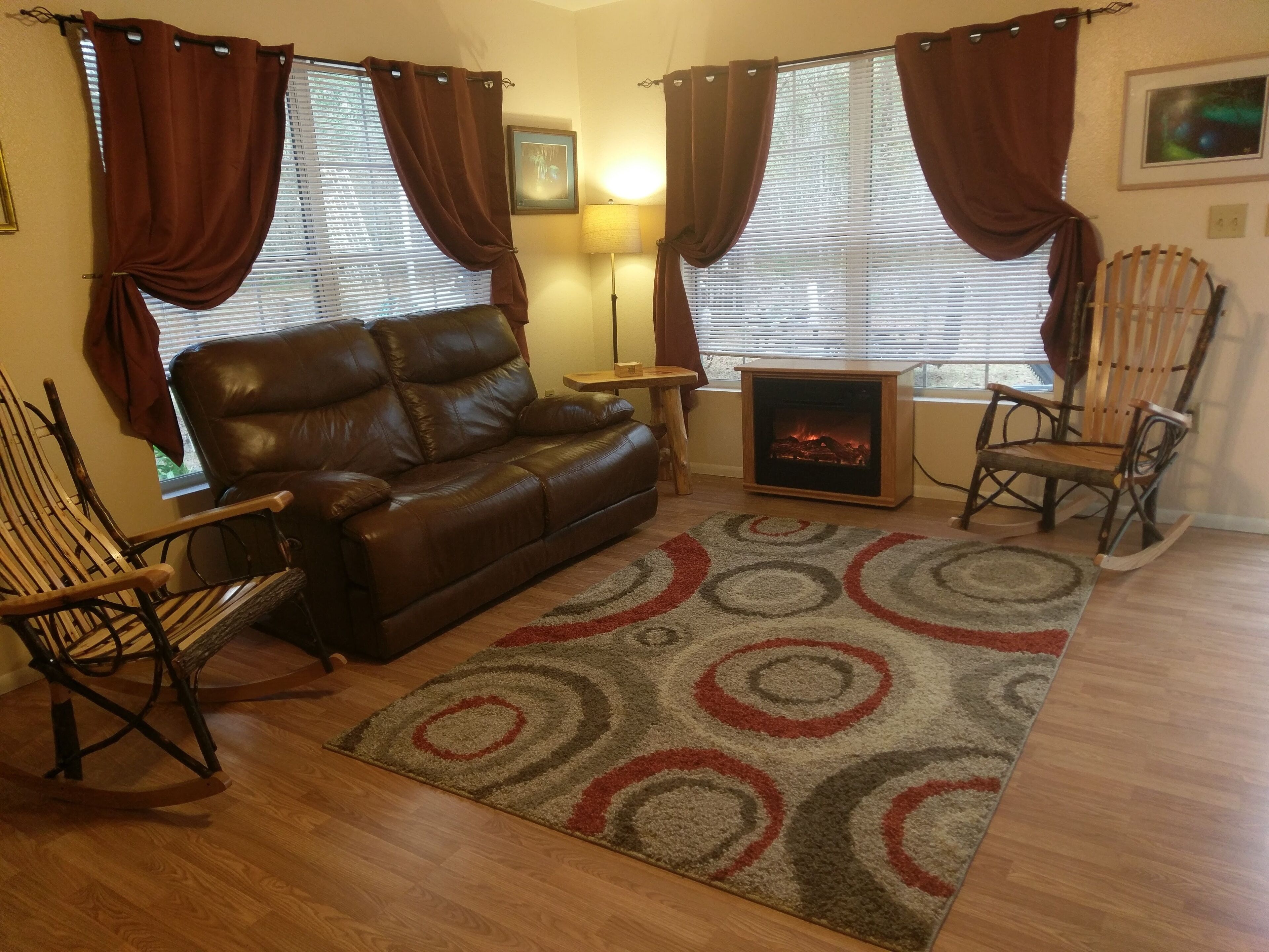 Cottage on five-acres surrounded by parks with Crystal Clear Springs! 